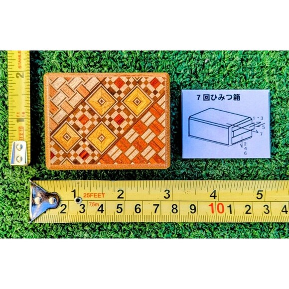 Japanese Yosegi Puzzle Samurai Wooden Secret Trick Mini 2.5x2" Box 7-Steps NIP - Picture 2 of 2